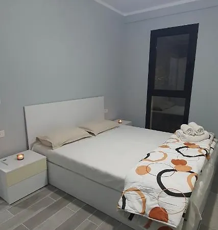 Alles Mine Peza Modern Apartment