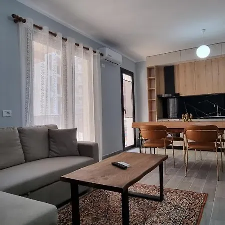 Alles Mine Peza Modern Apartman Tirana