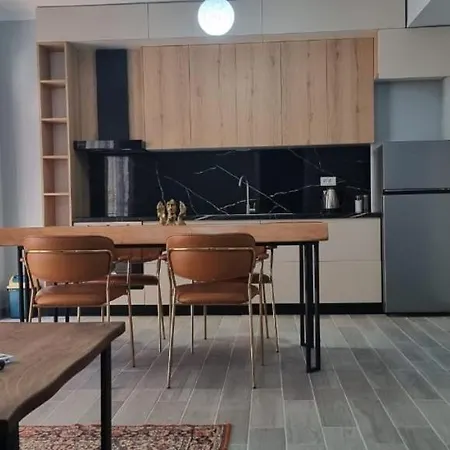 Alles Mine Peza Modern Tirana